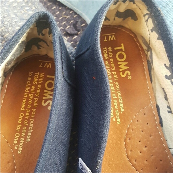 COPY - Toms Peacock Print Shoes - Picture 5 of 7